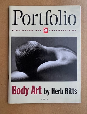 Portfolio. Bibliothek der Stern Fotografie No 8. Body Arts by Herb Ritts